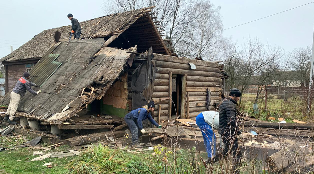 Снос и демонтаж старого дома и дачи в Электростале с вывоз мусора и уборкой